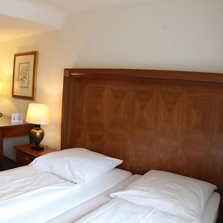 Gaestehaus Bavaria เรเกนส์บวร์ก ภายนอก รูปภาพ