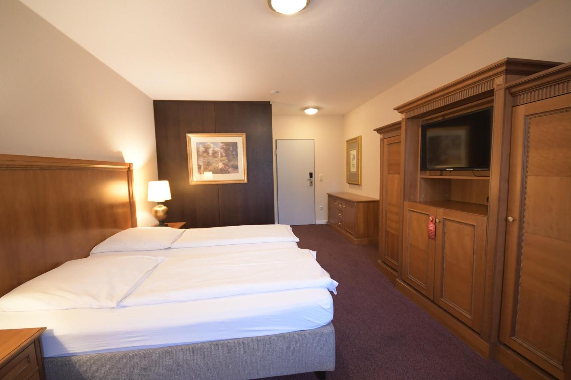 Gaestehaus Bavaria เรเกนส์บวร์ก ภายนอก รูปภาพ