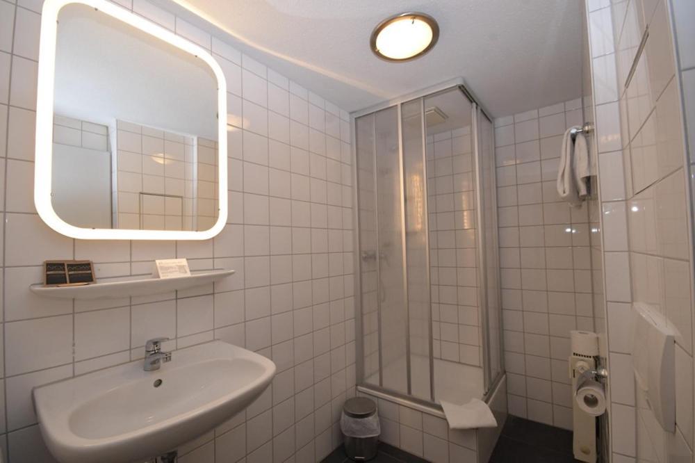 Gaestehaus Bavaria เรเกนส์บวร์ก ภายนอก รูปภาพ