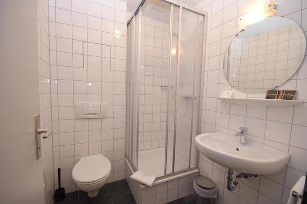 Gaestehaus Bavaria เรเกนส์บวร์ก ภายนอก รูปภาพ