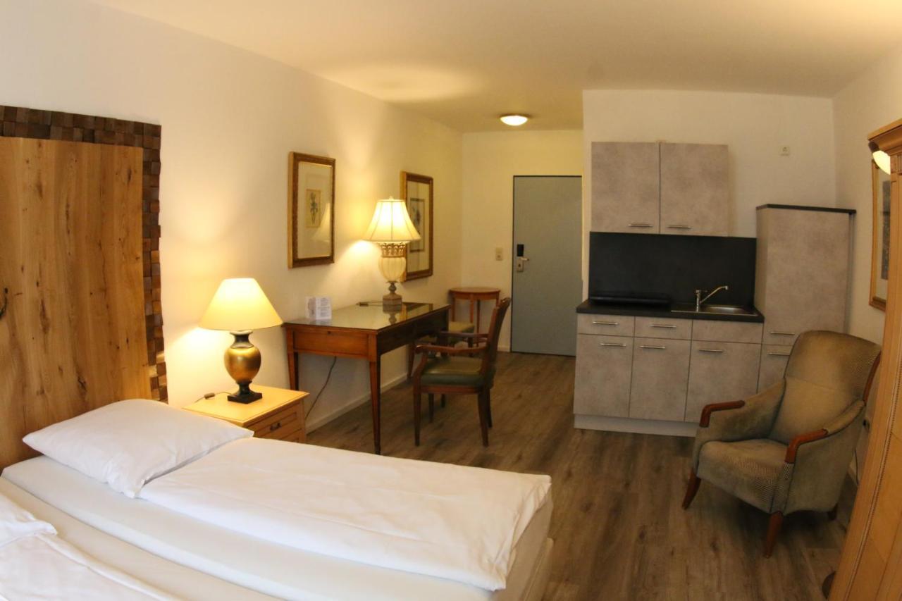 Gaestehaus Bavaria เรเกนส์บวร์ก ภายนอก รูปภาพ